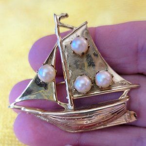 Beautiful Sailboat Brooch